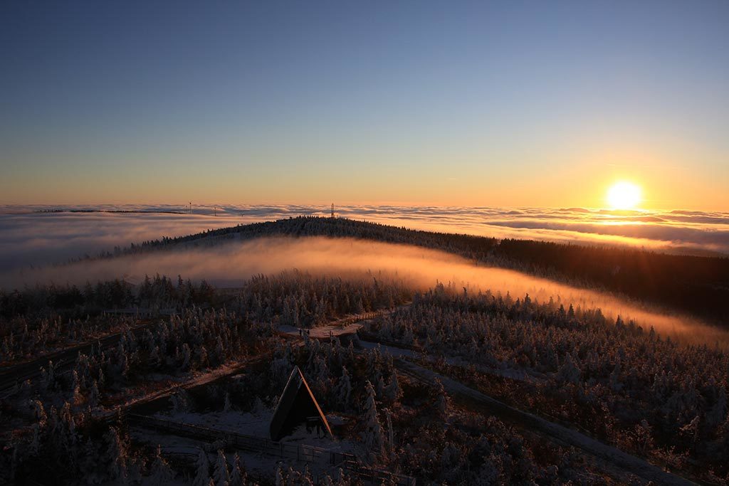 Sonnenaufgang im Erzgebirge-Blick ins Erzgebirge